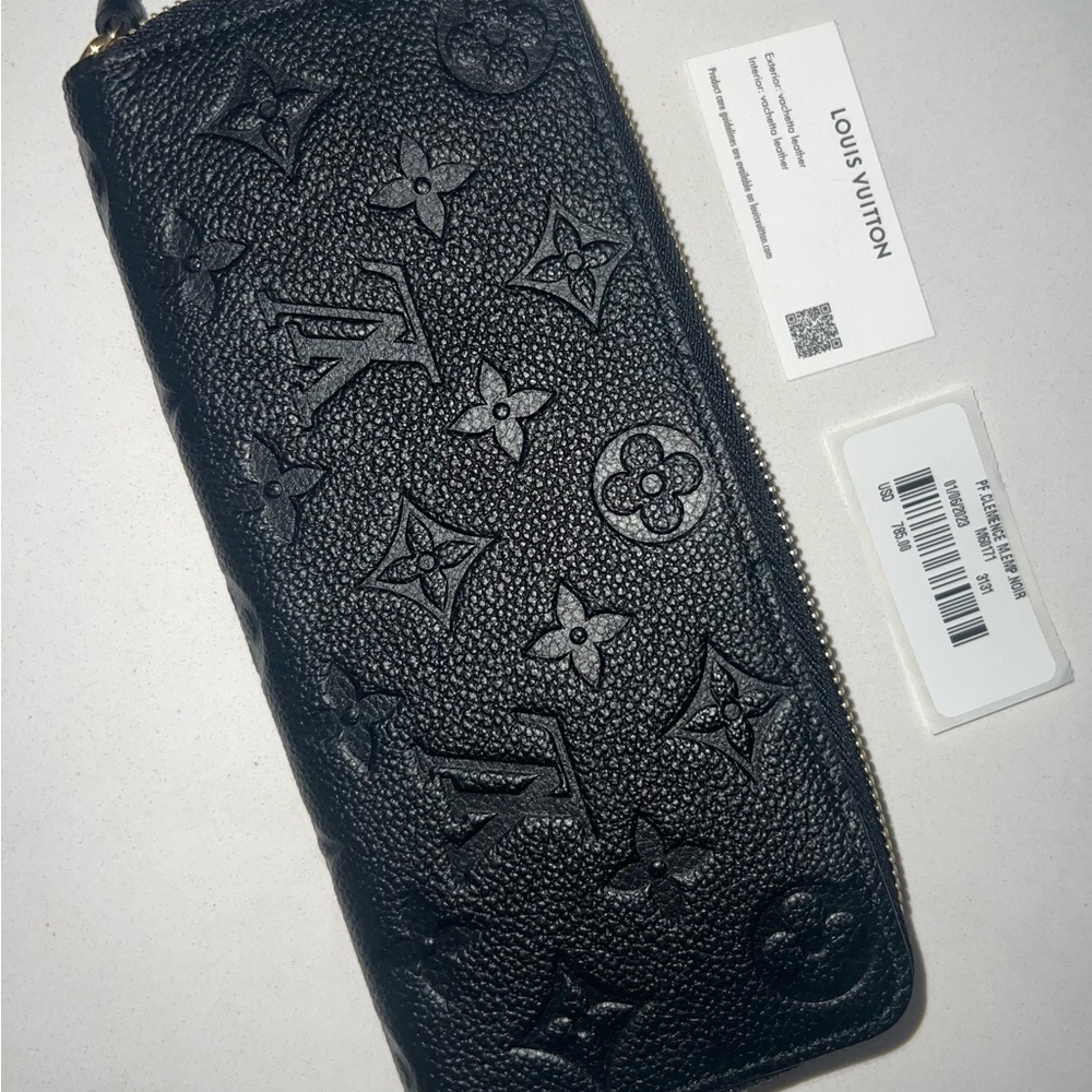 BLACK LOUIS VUITTON WALLET